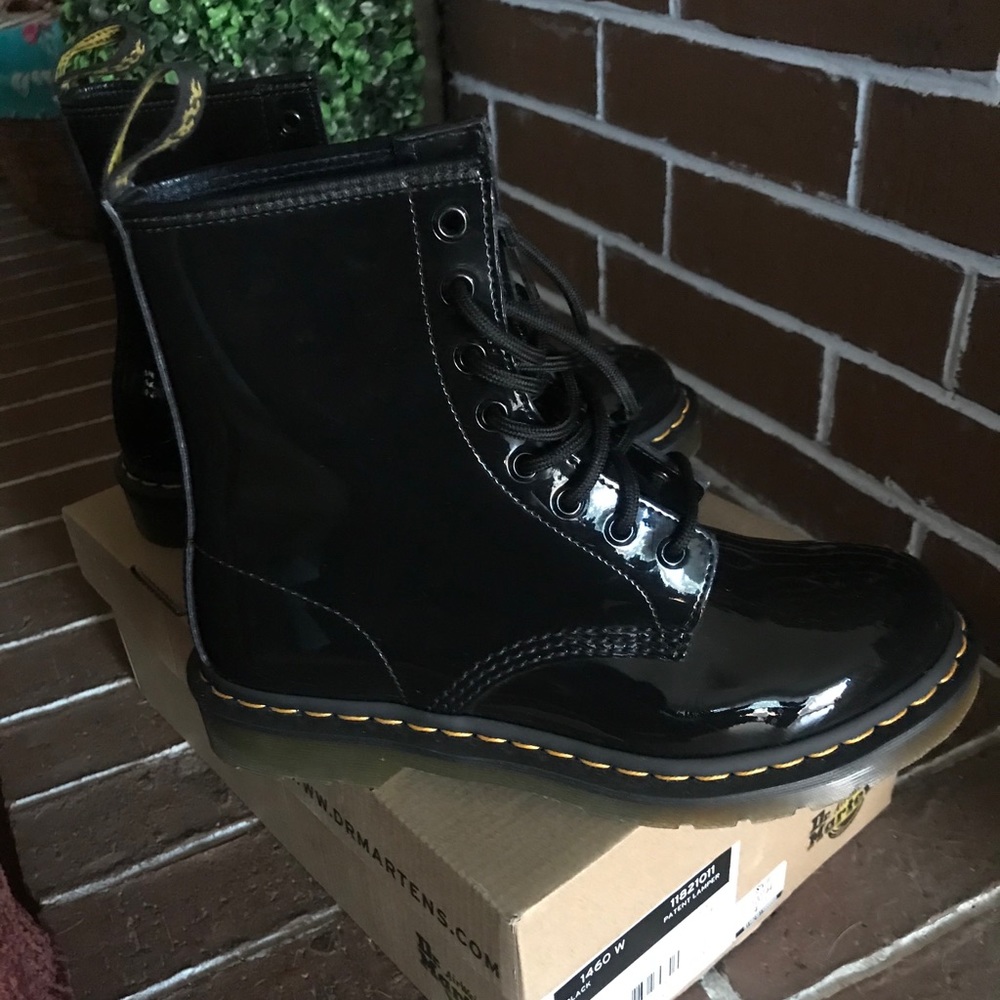 Dr. Martens 1460 Women’s Patent Lamper Combat Boot